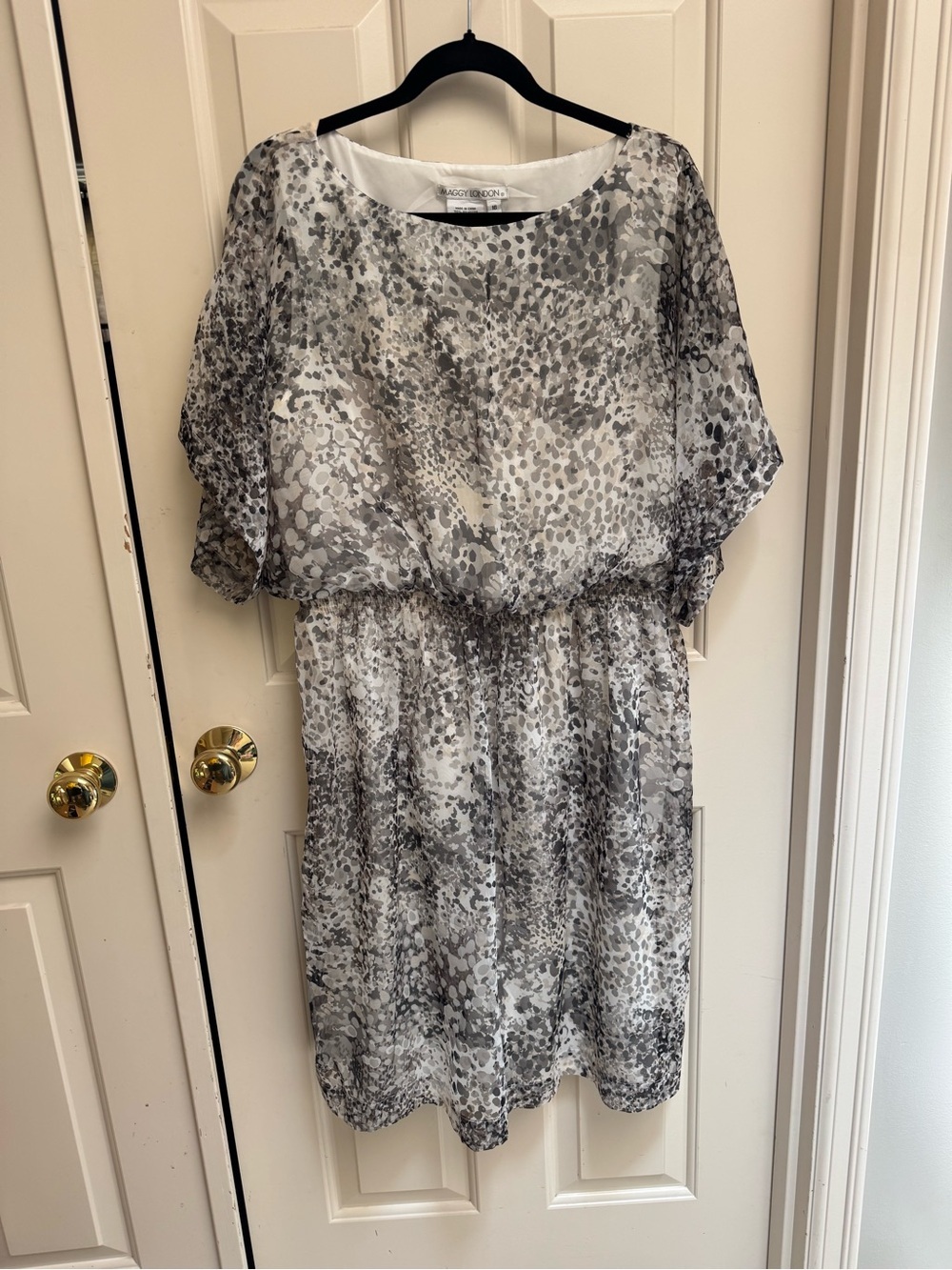 Maggy London Gray Printed Midi Blouson Dress